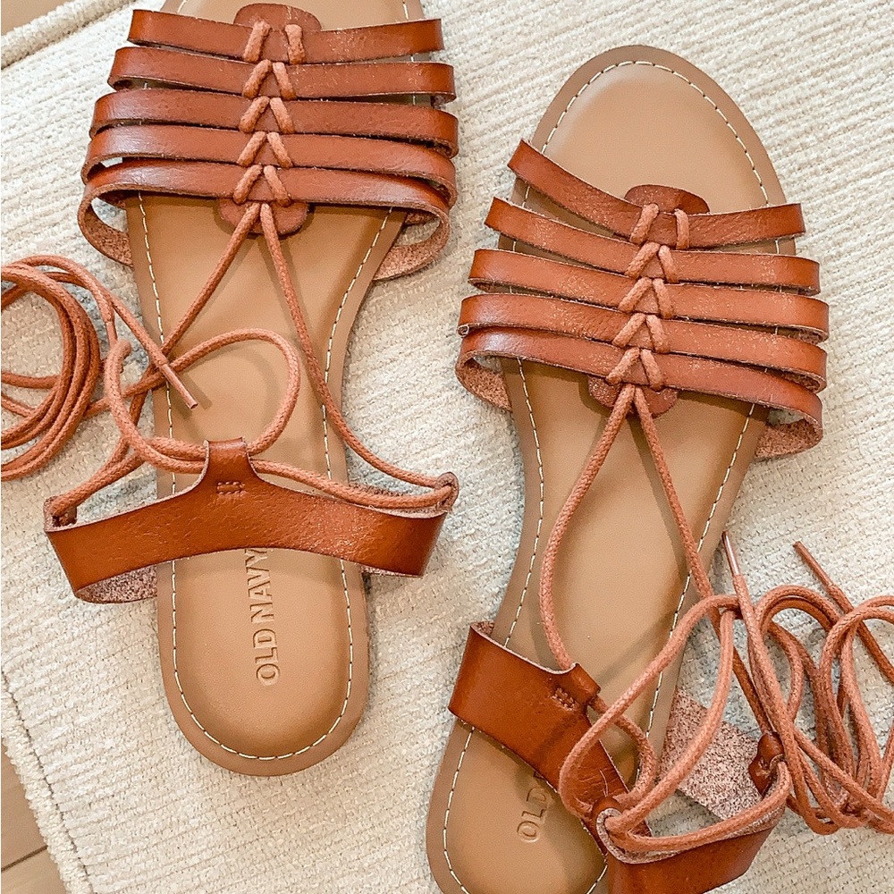 Old Navy Women's Tan Strappy Sandals